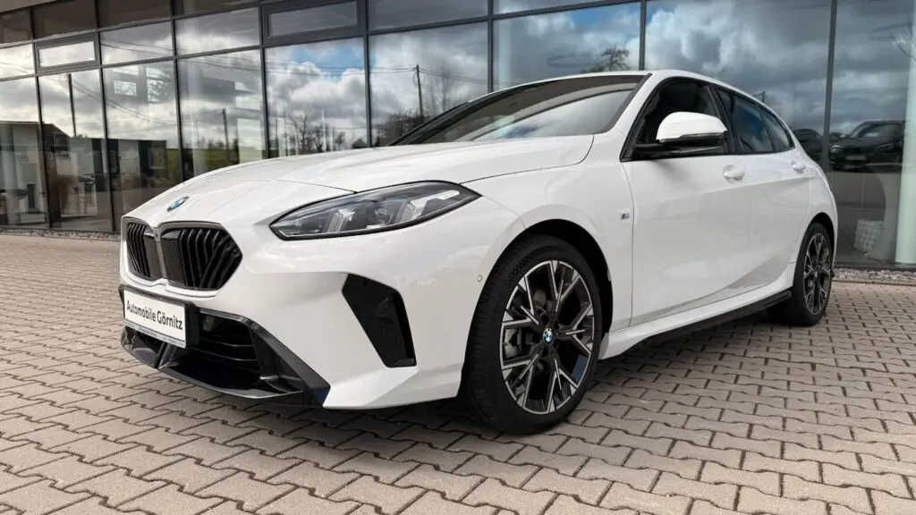 BMW 120 i ///SPORT/AHK/HEAD-UP/360°/RFK/H&K/LED